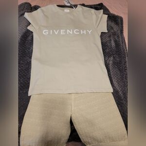 Givenchy 2pc boys ourfit